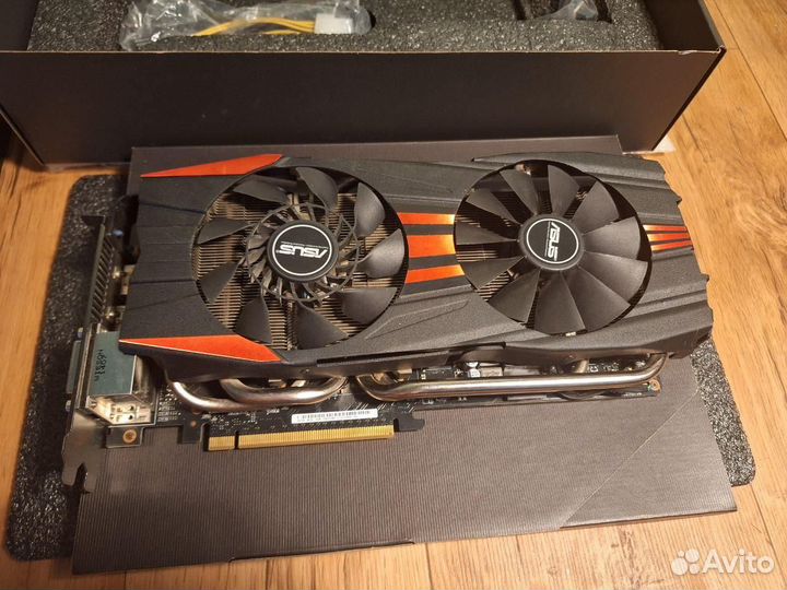 Asus GTX 780 DirectCU II OC 3GB 384 bit