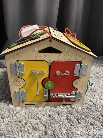 Бизиборд домик со светом