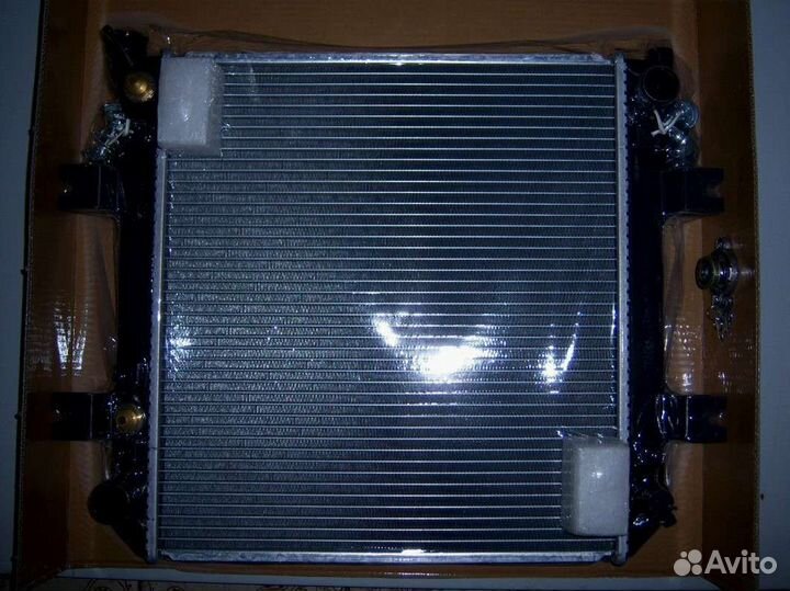 Радиатор HC 2-3,5 t R series двс Nissan TD27 K15