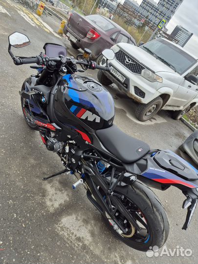 BMW M1000R