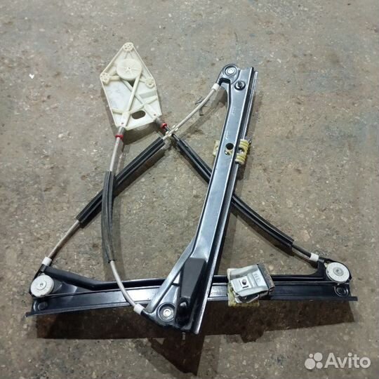 Стеклоподъемный механизм задний левый Volkswagen