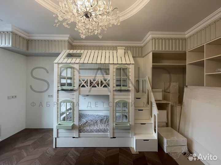 Детская кроватка