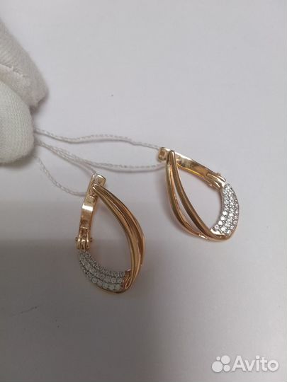 Золотые серьги с фианитом