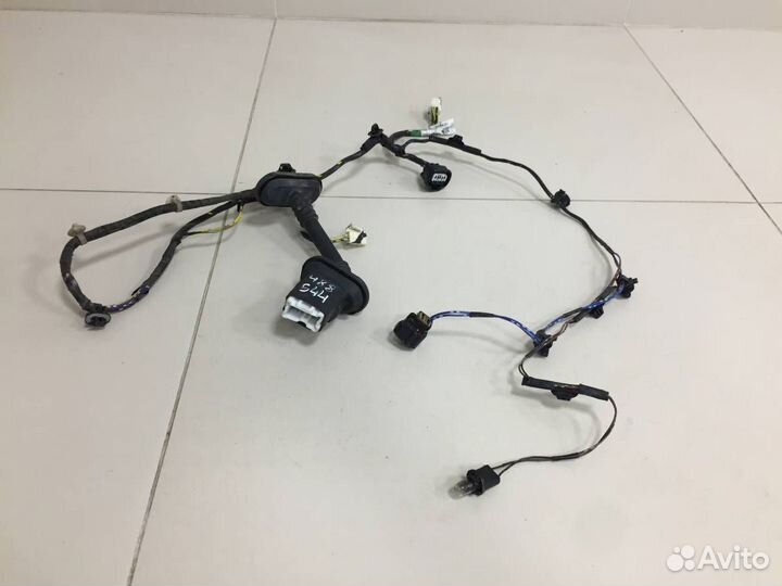 Проводка двери Mitsubishi Pajero/Montero Sport KH