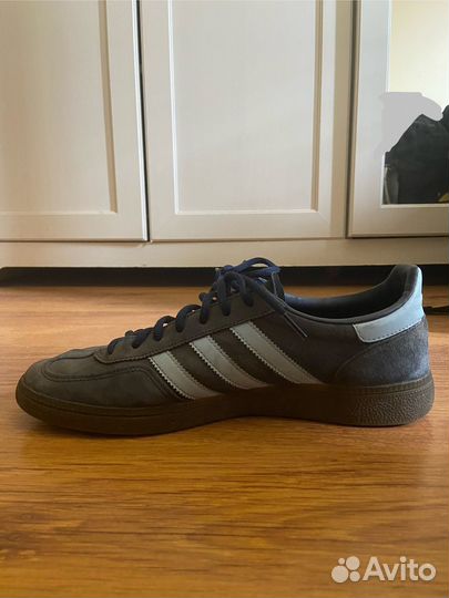 Кроссовки adidas spezial