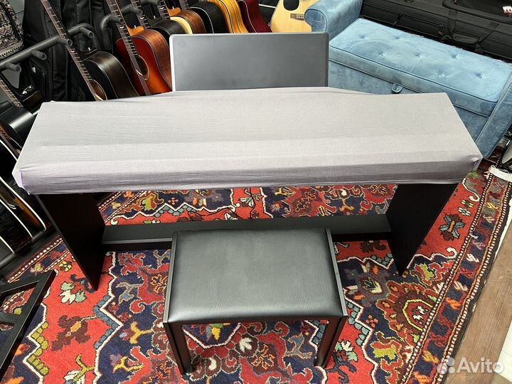 Цифровое пианино + аксссуары