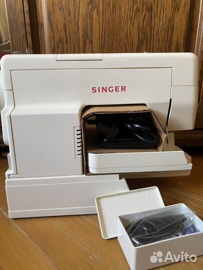 Швейная машина Singer