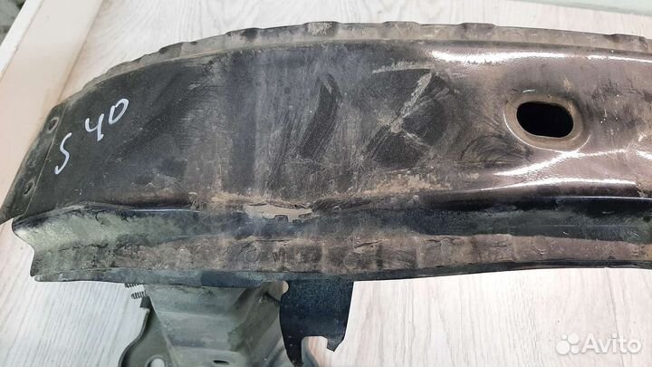 Усилитель переднего бампера Volvo s40 2