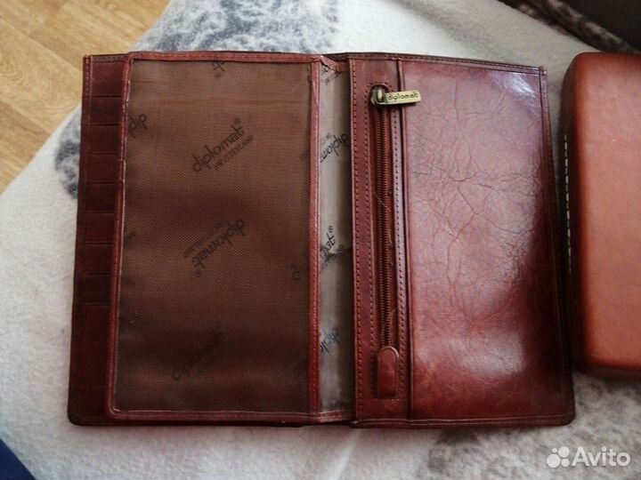 Кожаный кошелек,портмоне
