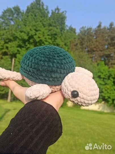 Вязанная черепашка ручной работы