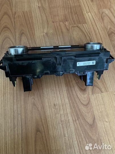 Блок управления климатом camry 50