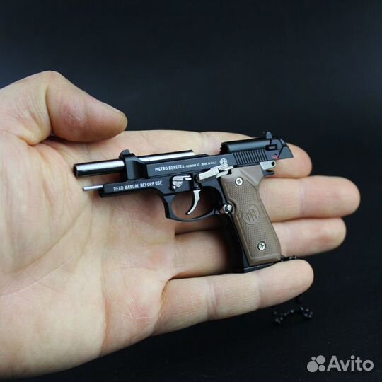 Модель Beretta 92 масштаб 1:3