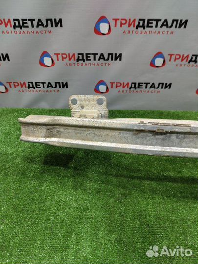 Усилитель бампера передний Renault Megane