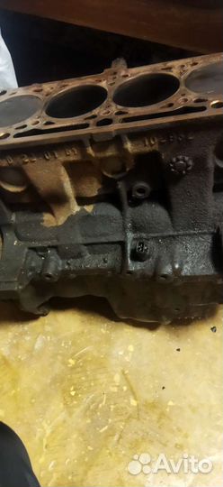 Продам блок двигателя рено 1.4