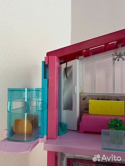 Кукольный домик Барби с лифтом. оригинал