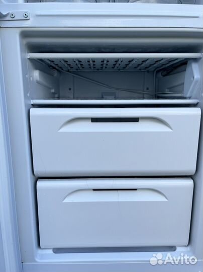 Холодильник Indesit,двухкамерный