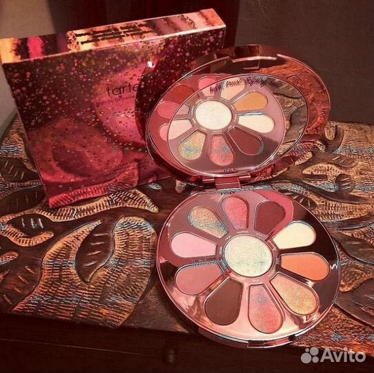 Палетка Tarte Love, trust & fairy dust USA