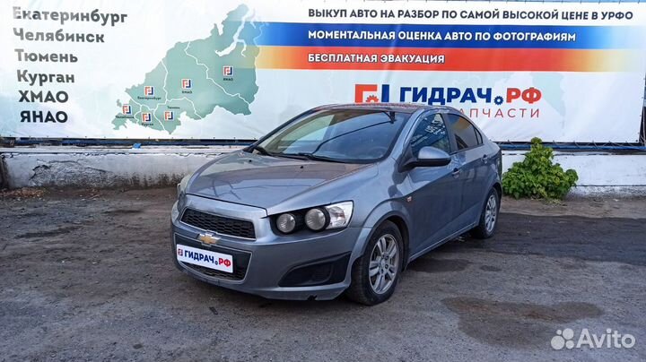 Кнопка стеклоподъемника Chevrolet Aveo (T300) 9518