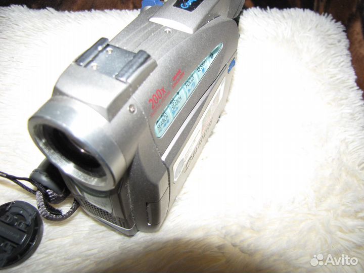 Видеокамера Canon MV 400
