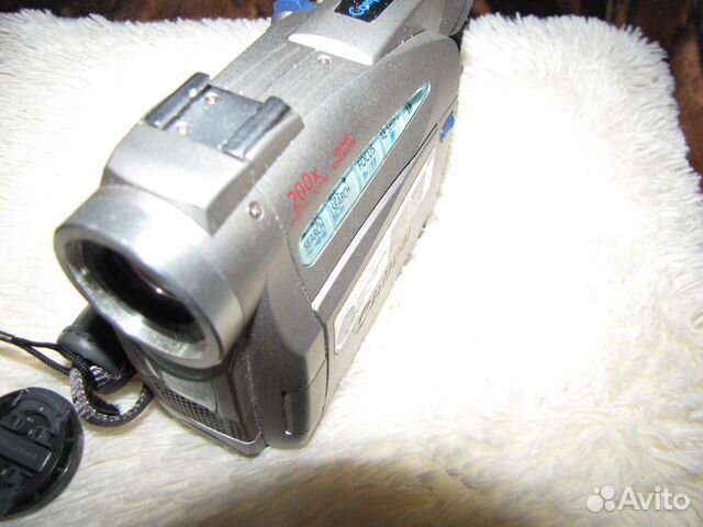 Видеокамера Canon MV 400