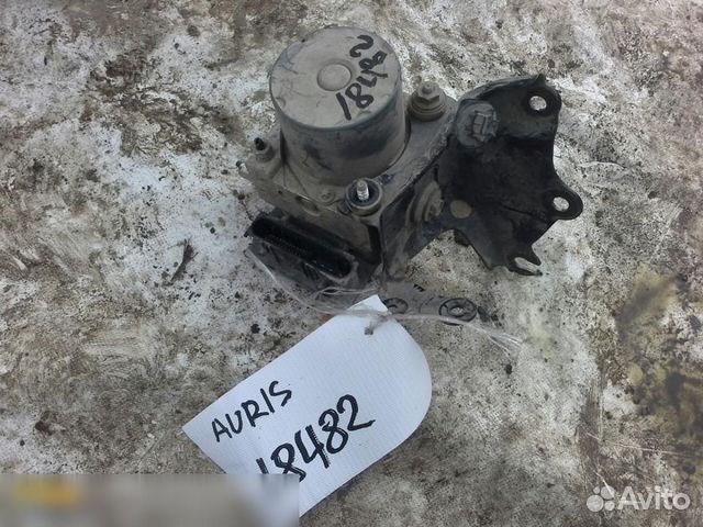 Блок ABS (насос) Toyota Auris (E15) 2006-2012