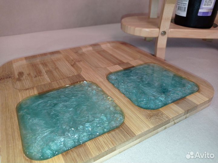 Винный столик-менажница-винница