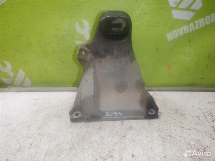 Кронштейн двигателя правый Ауди 80 90 Б4
