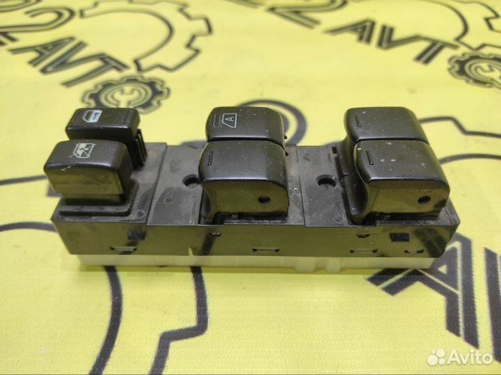 Блок управления стеклоподъемниками Nissan Teana