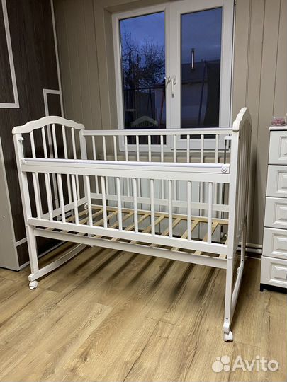 Детская кроватка