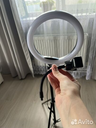 Кольцевая лампа со штативом