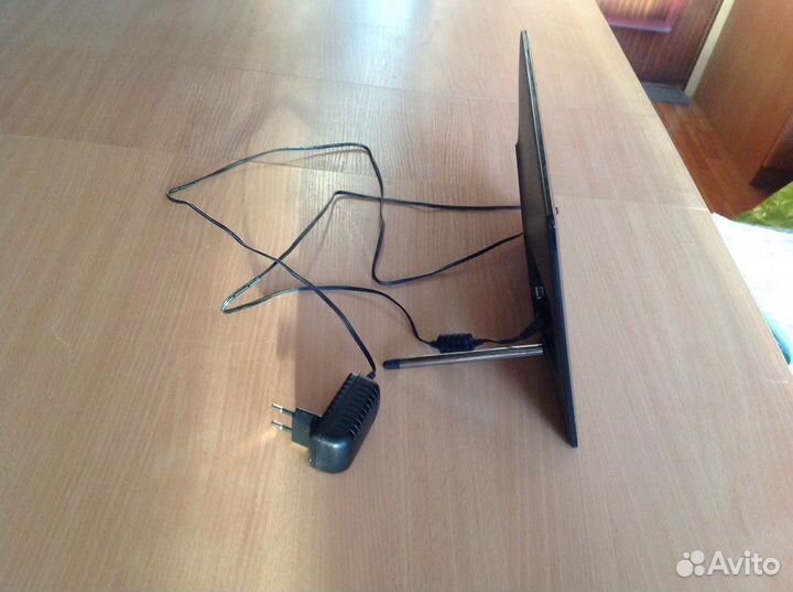 Продам Цифровую фоторамку 10 дюймов 26 см. Размеры