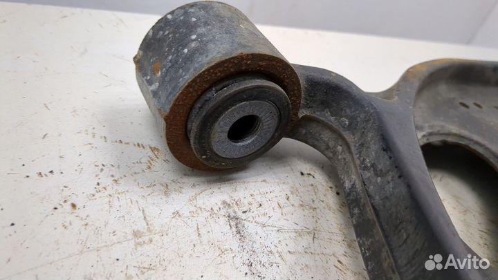 Рычаг подвески левый передний Volkswagen Atlas