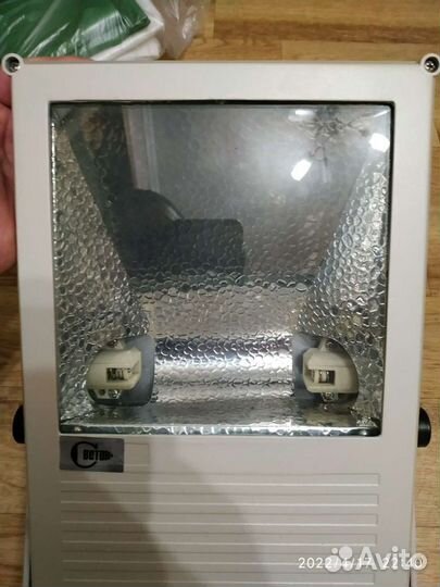 Прожектор Светон 1