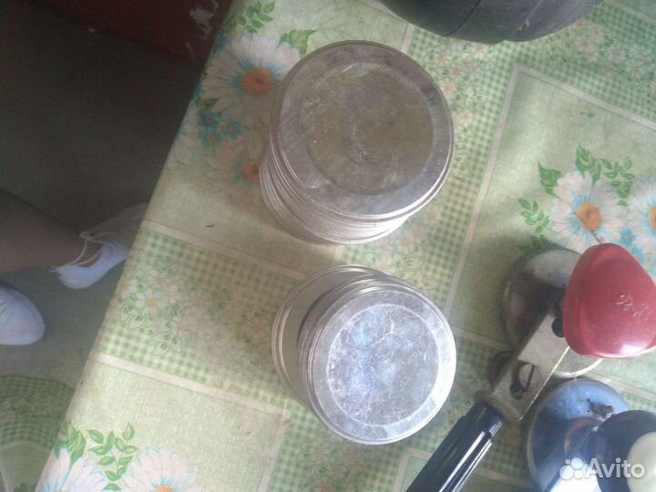 Закаточная машинка для жестяных банок