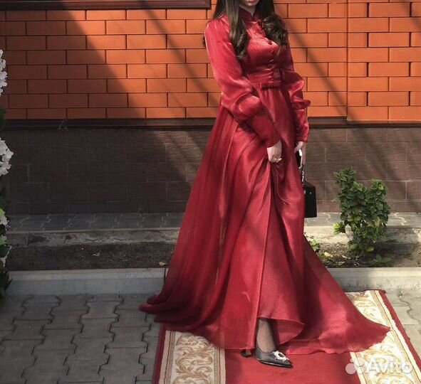 Вечернее платье