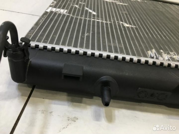 Радиатор охлаждения двигателя Citroen DS5 K