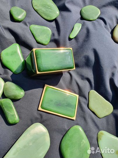 Шкатулка нефрит