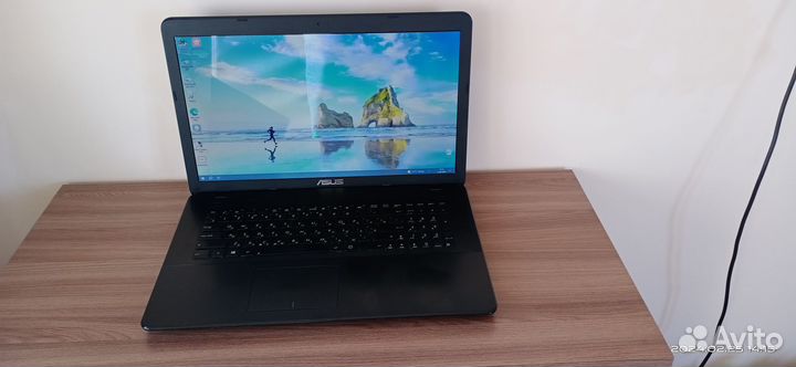17.3 Asus -X751LD. Intel core i5-4200 HDD 750