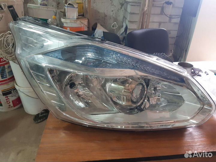 Фара правая Ford tourneo custom ксенон