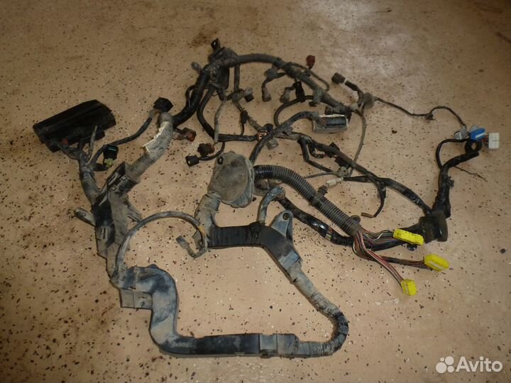 Блок реле Моторного отсека Митсубиси Ланцер 9