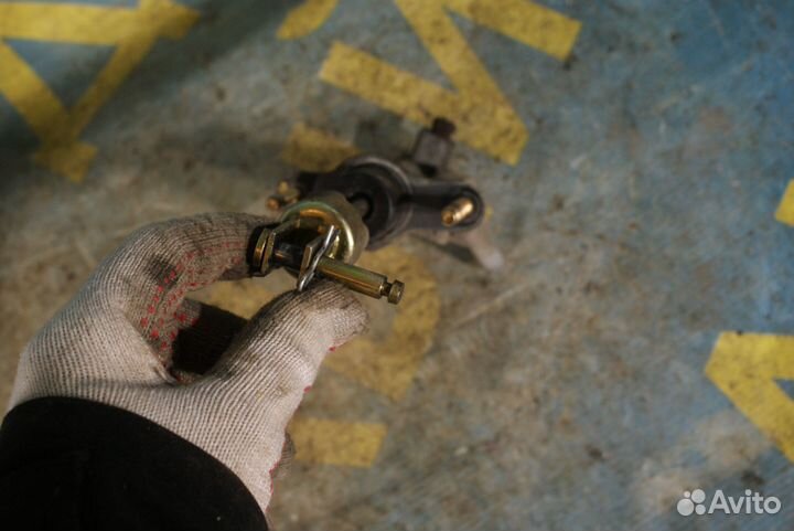 Главный цилиндр сцепления FAW V5