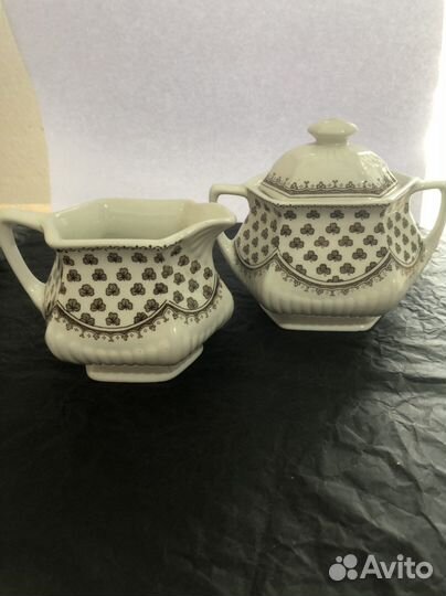 Сахарница и молочник Англия
