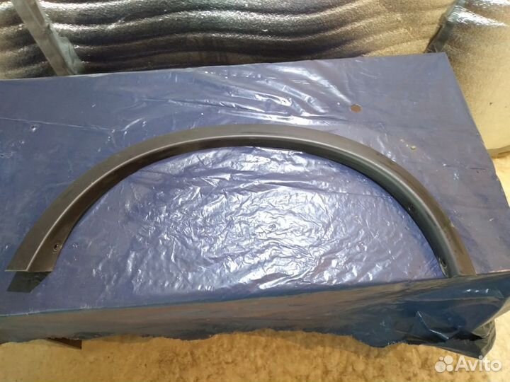 Накладка заднего крыла левого Nissan X-Trail 3 T32