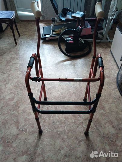 Ходунки для взрослых инвалидов