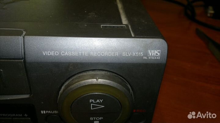 Видеомагнитофон Sony SLV-X515