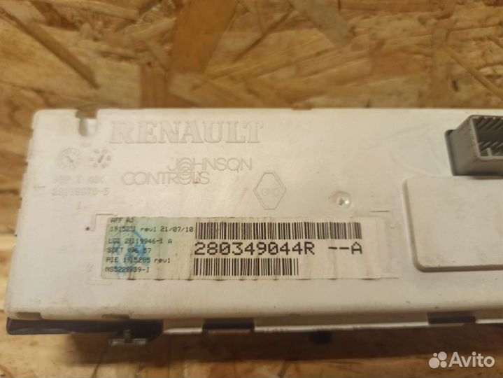 Дисплей компьютера Renault Megane 2