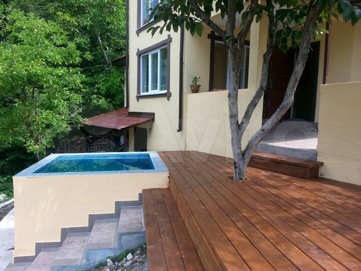 Дом 90,7 м² на участке 6,4 сот.