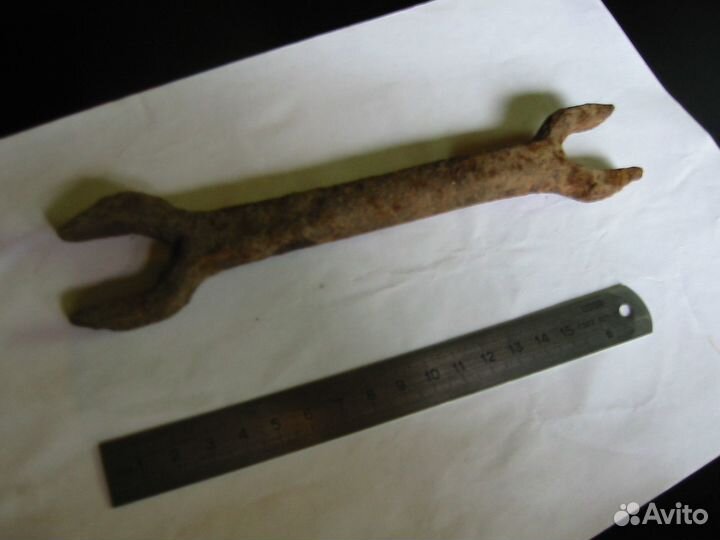 Ключ гаечный старый