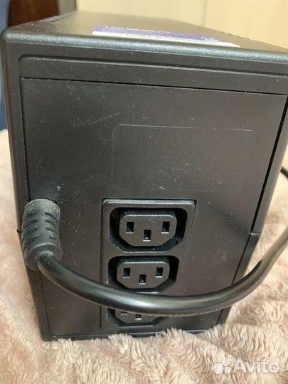 Источник бесперебойного питания ippon