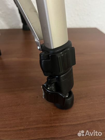 Штатив Continent A1